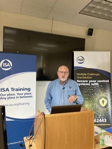 IMG_7138-ISA-CS2020-Instructor-1.jpg
