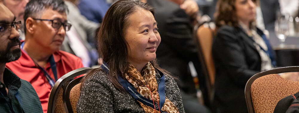 Woman-in-audience-at-ISA-conference